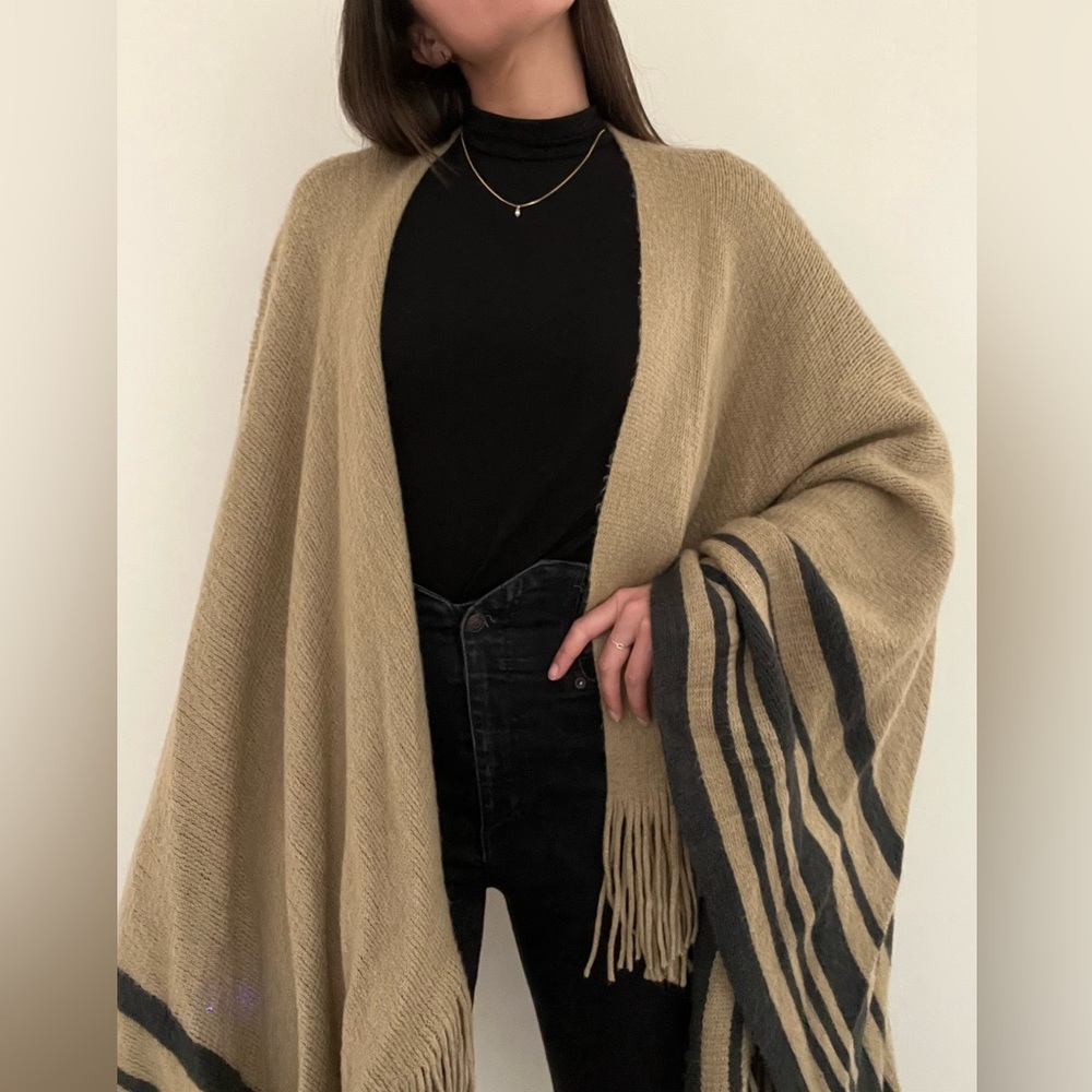 Portuguese Parfois Shawl / Cape / Wrap / Kimono